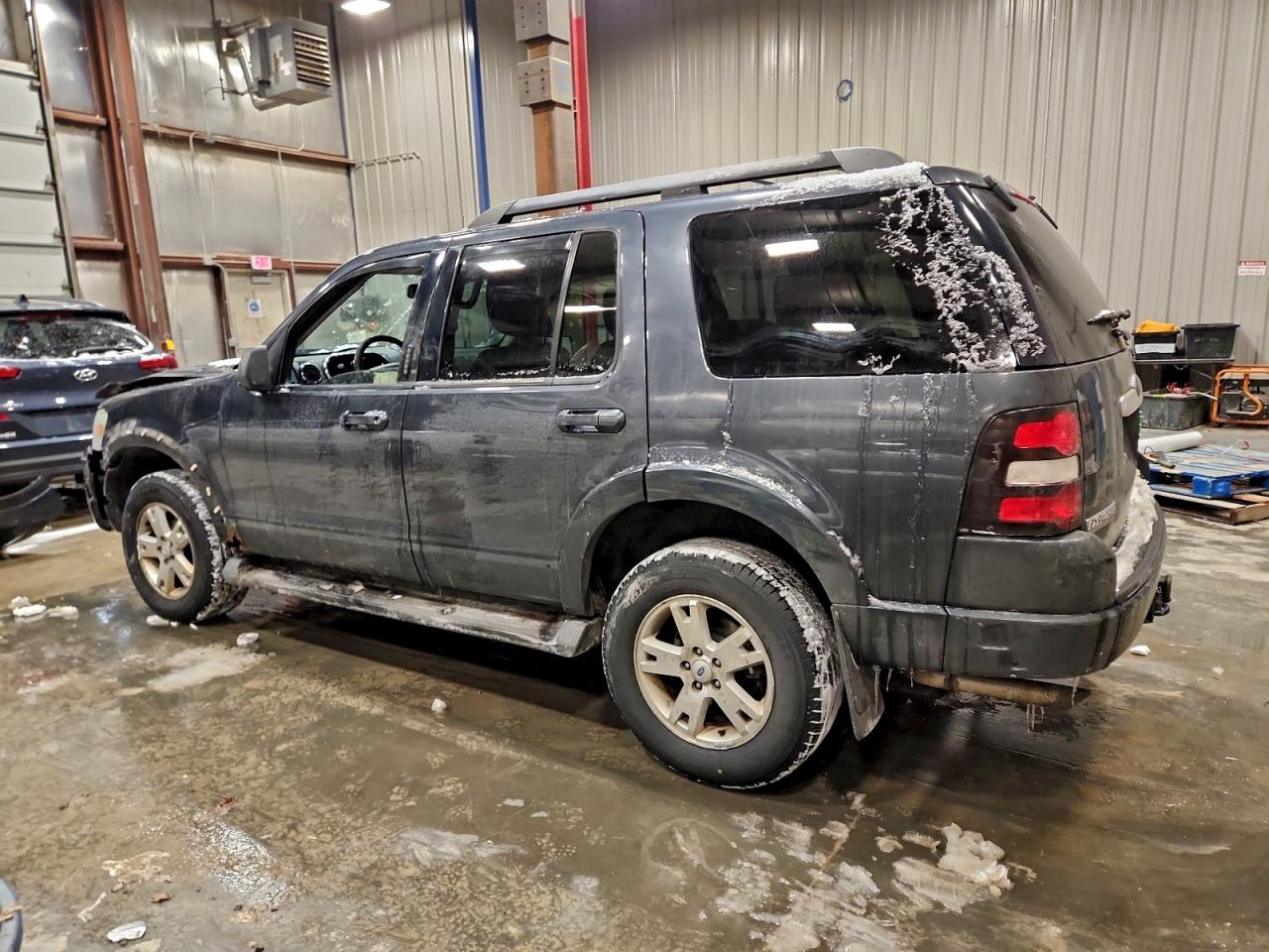 2009 FORD EXPLORER XLT photo 3