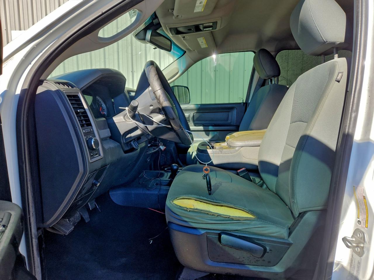 2016 RAM 2500 ST photo 13