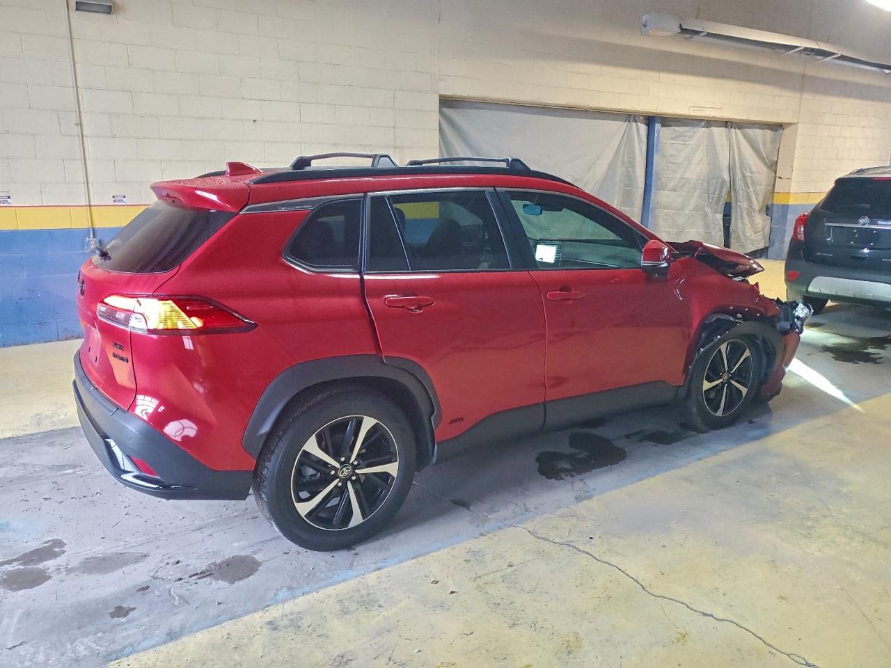 2023 TOYOTA COROLLA CROSS LE photo 5