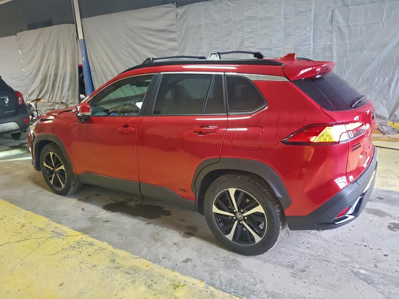 2023 TOYOTA COROLLA CROSS LE photo 3