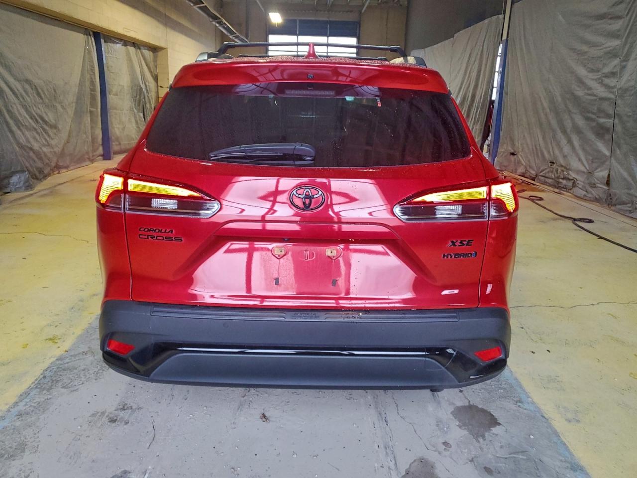 2023 TOYOTA COROLLA CROSS LE photo 11
