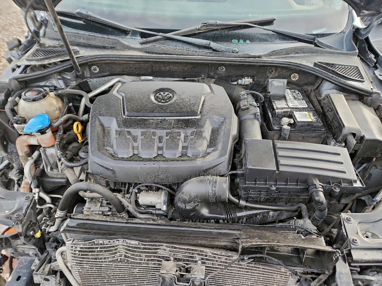 2018 VOLKSWAGEN PASSAT S photo 11
