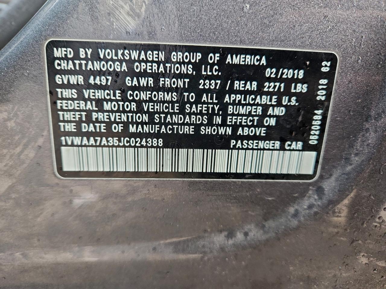 2018 VOLKSWAGEN PASSAT S photo 13
