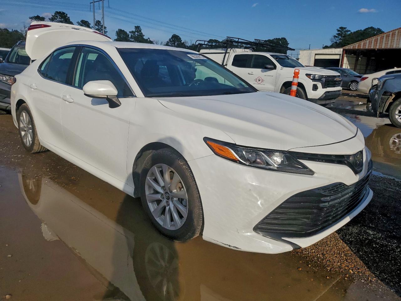 2019 TOYOTA CAMRY L photo 7