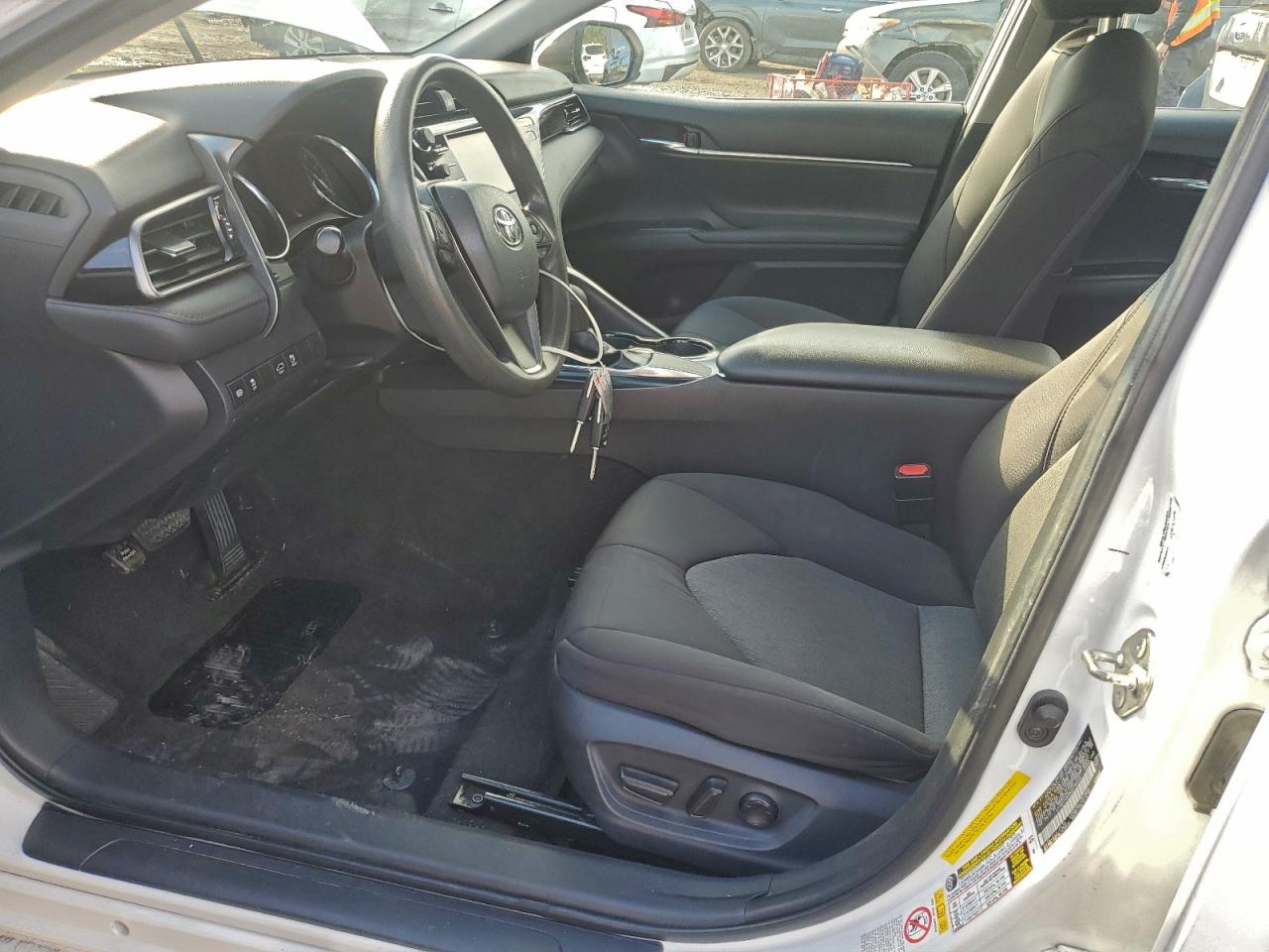 2019 TOYOTA CAMRY L photo 13