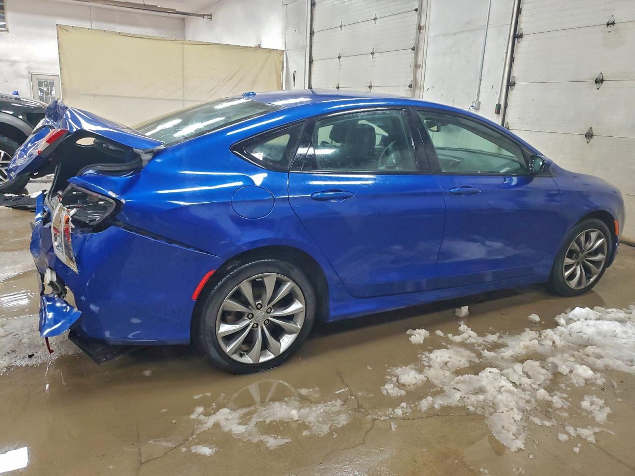 2015 CHRYSLER 200 S photo 3