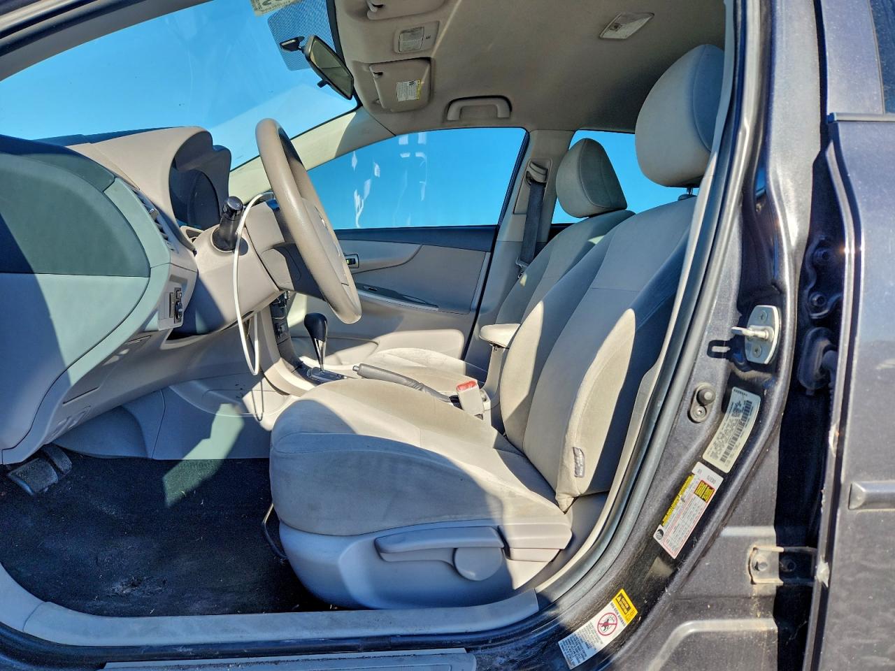 2010 TOYOTA COROLLA BASE photo 7