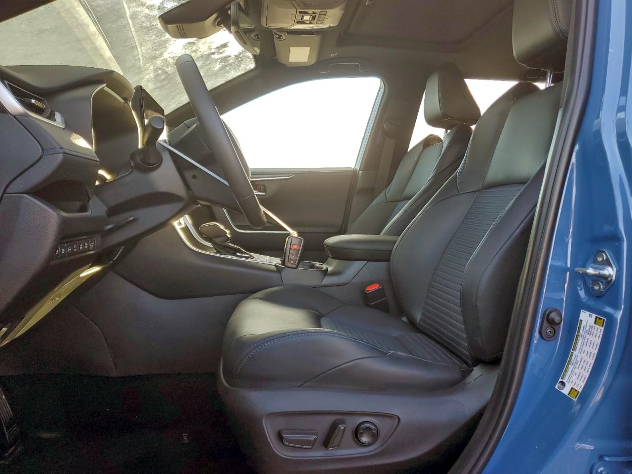 2025 TOYOTA RAV4 XSE photo 7