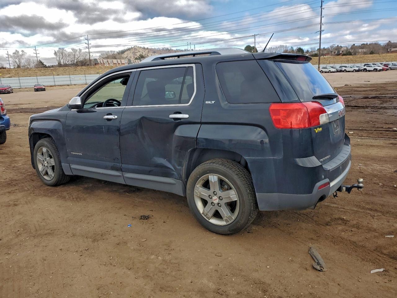 2012 GMC TERRAIN SLT photo 2