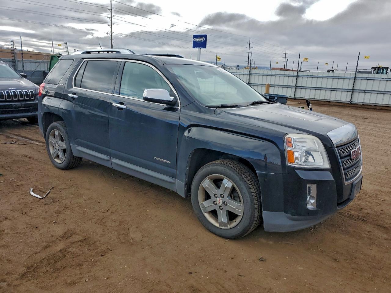 2012 GMC TERRAIN SLT photo 4