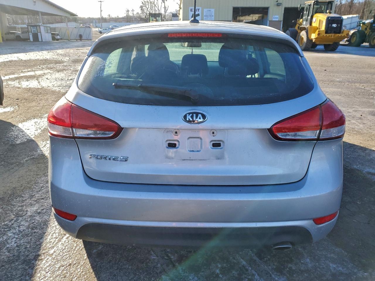 2017 KIA FORTE LX photo 6