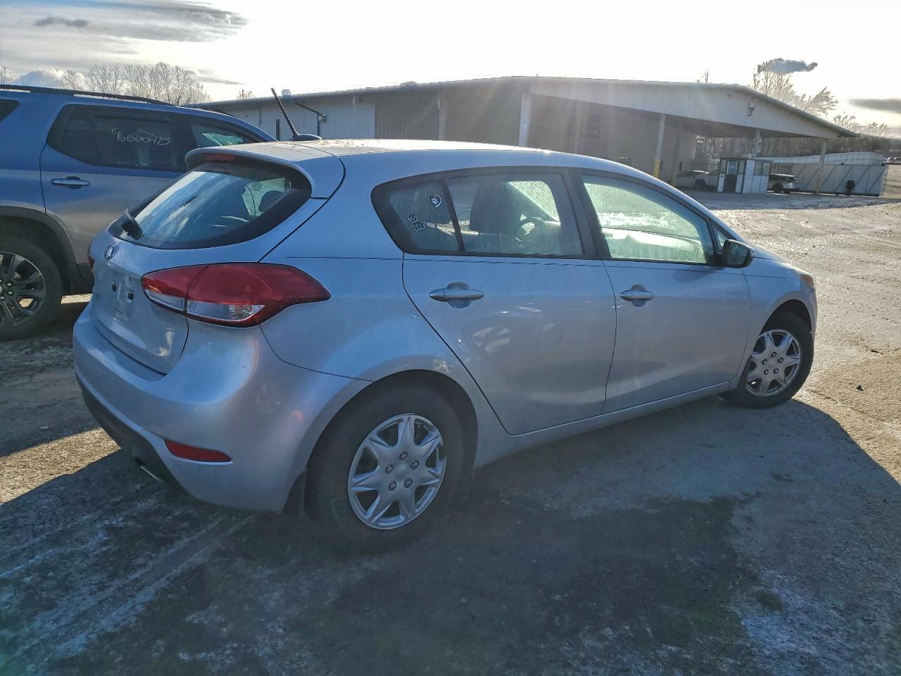 2017 KIA FORTE LX photo 3