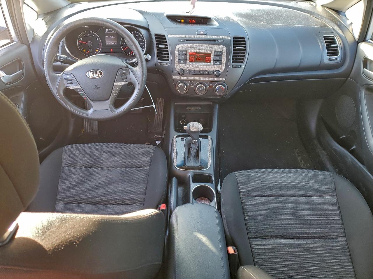 2017 KIA FORTE LX photo 8