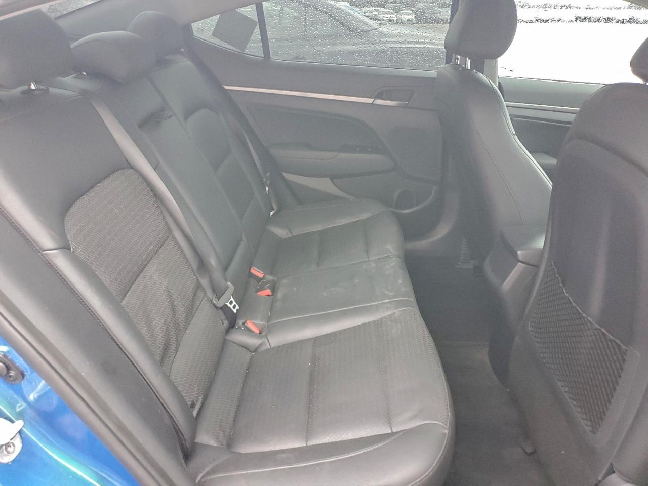 2017 HYUNDAI ELANTRA SE photo 10