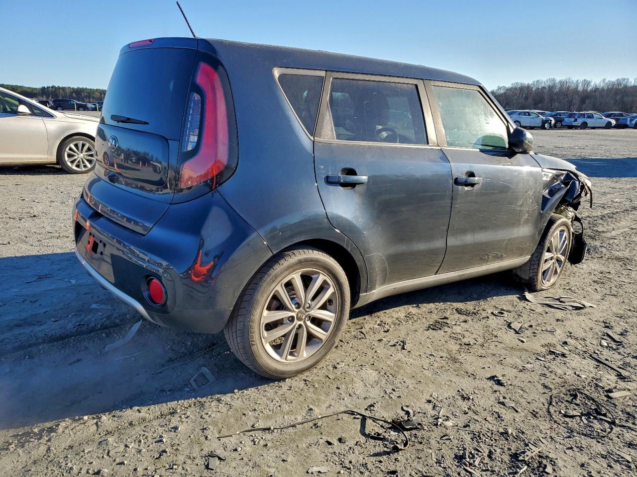 2018 KIA SOUL + photo 3