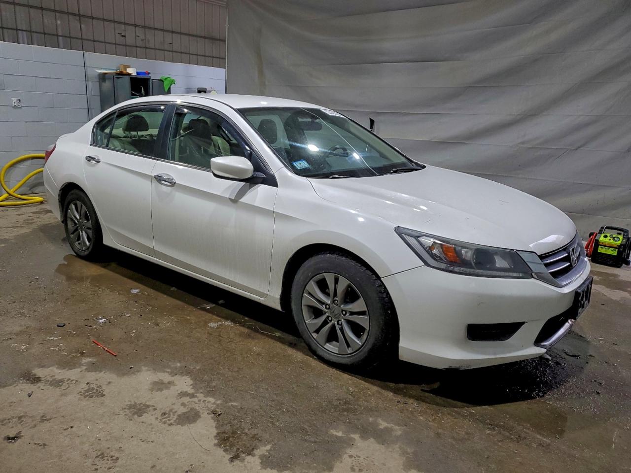 2015 HONDA ACCORD LX photo 4