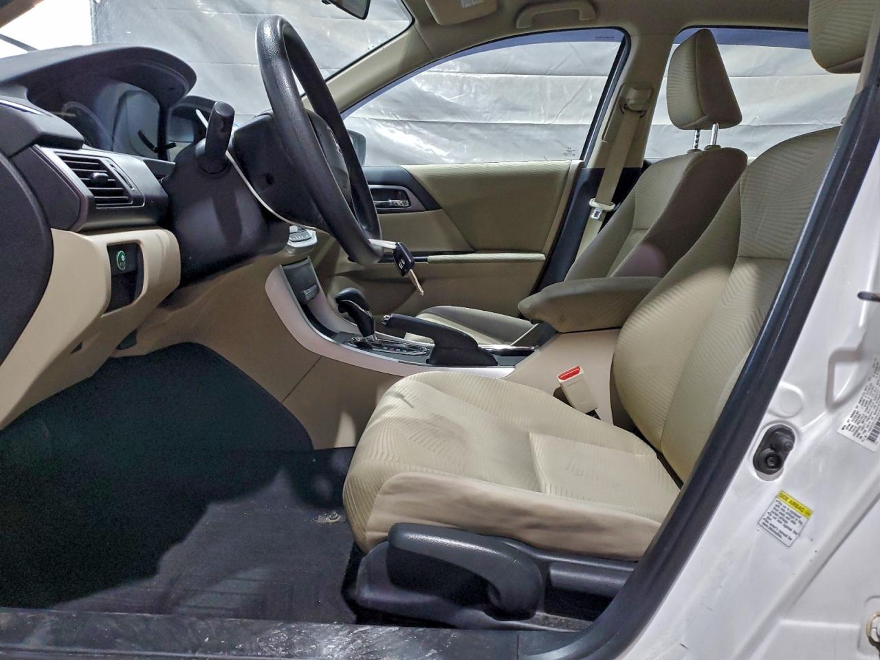 2015 HONDA ACCORD LX photo 7