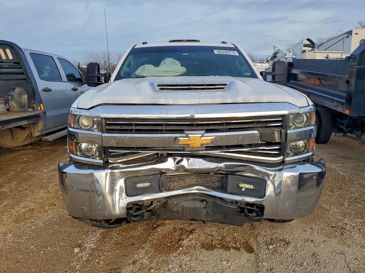 2017 CHEVROLET SILVERADO K3500 photo 5