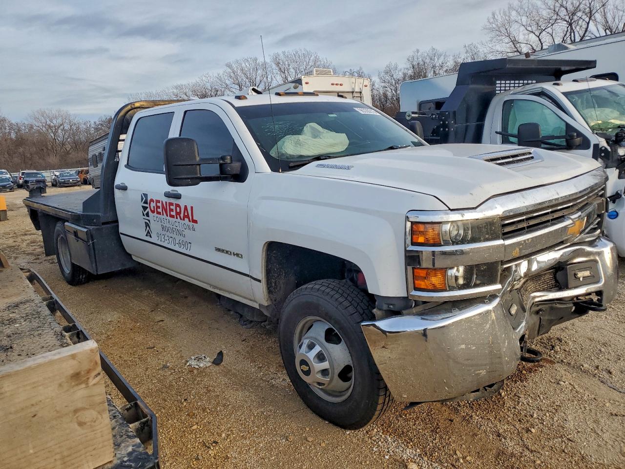 2017 CHEVROLET SILVERADO K3500 photo 4
