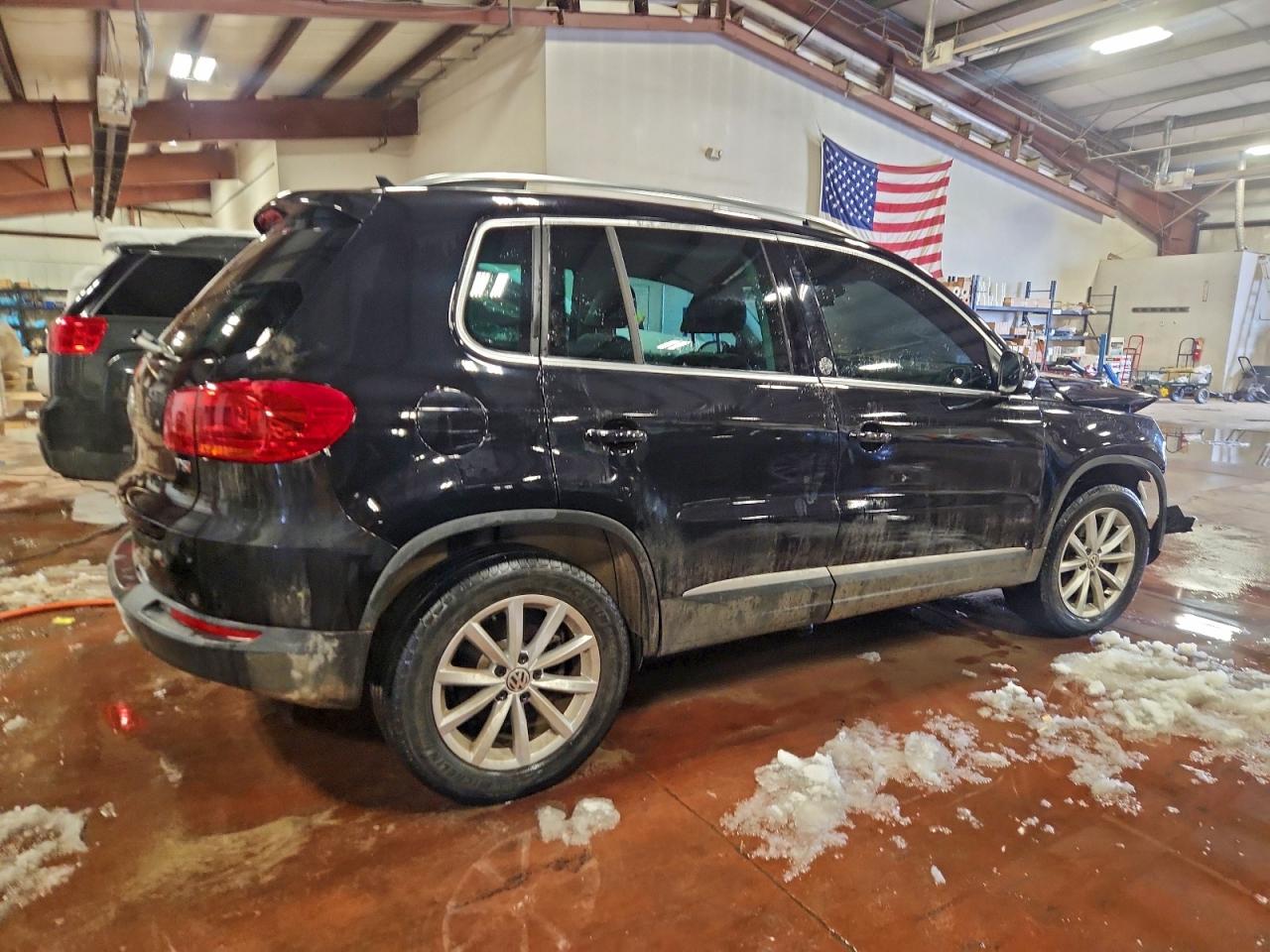 2017 VOLKSWAGEN TIGUAN WOLFSBURG photo 3