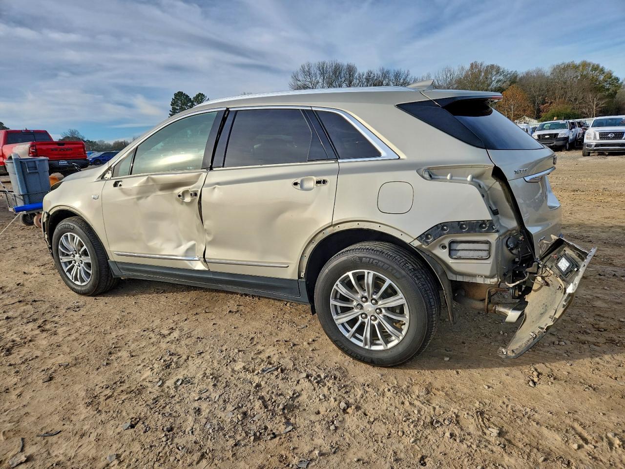 2017 CADILLAC XT5 LUXURY photo 2