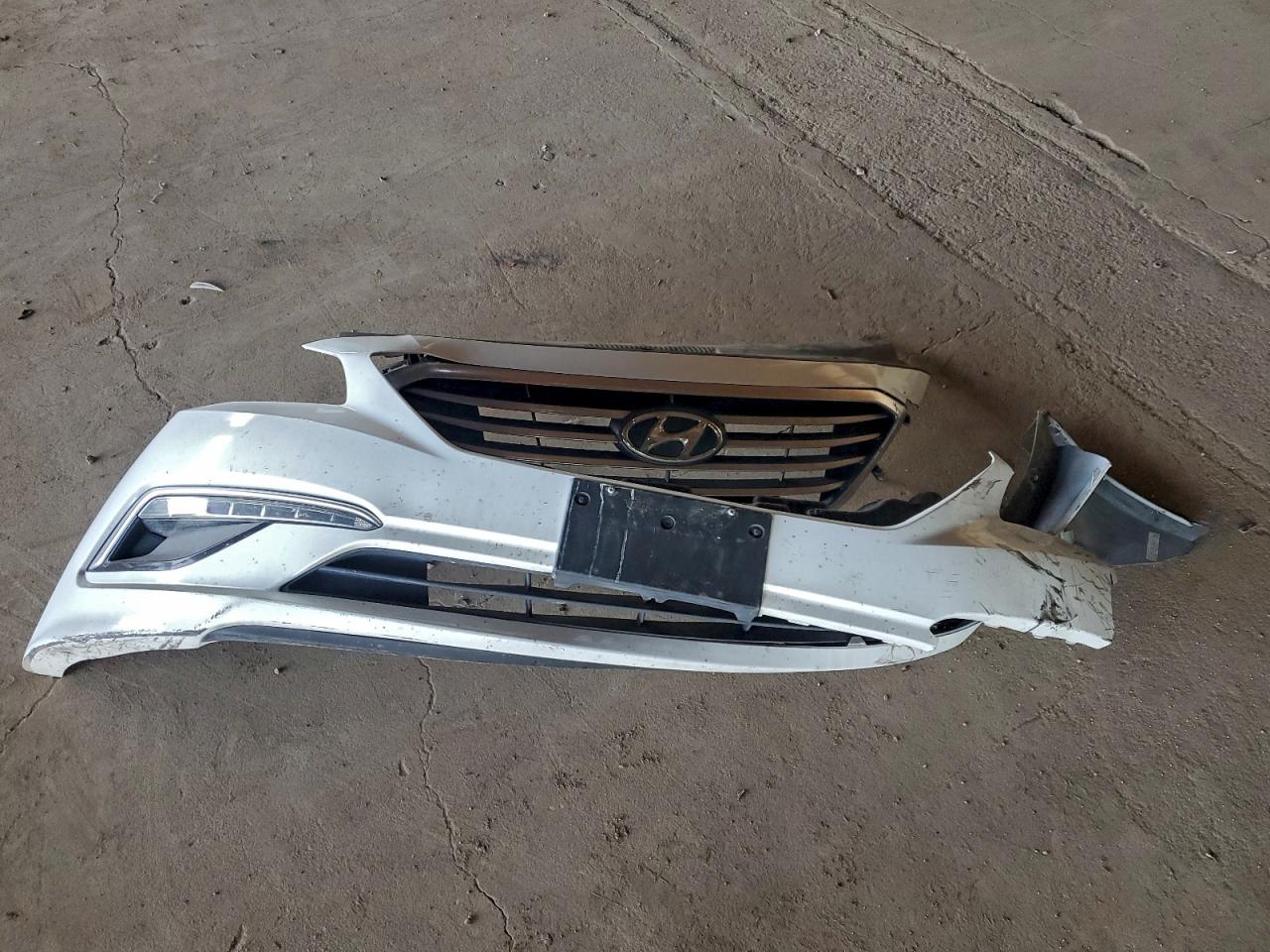 2015 HYUNDAI SONATA SE photo 12
