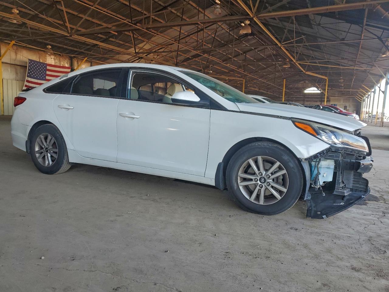 2015 HYUNDAI SONATA SE photo 4