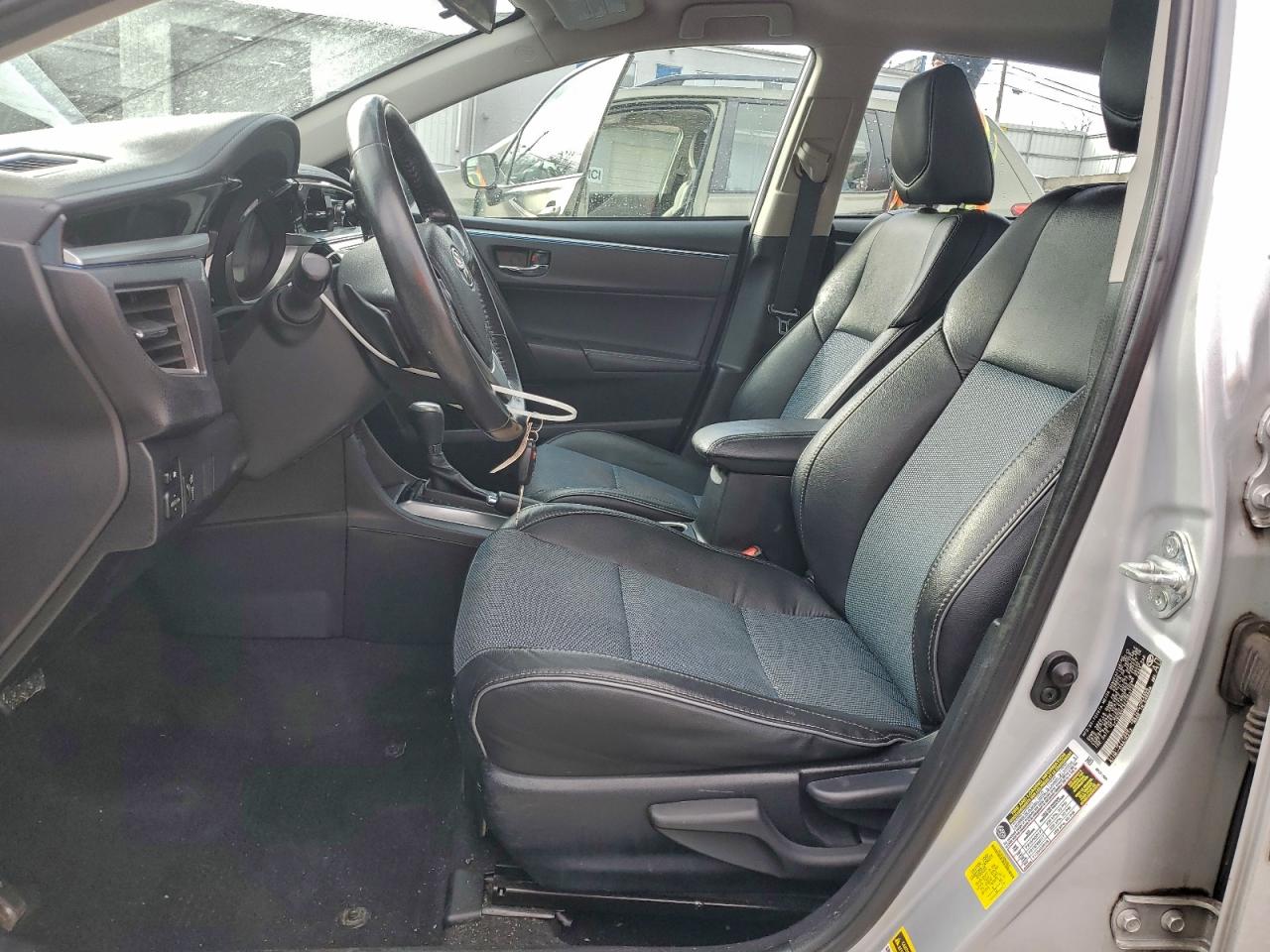 2014 TOYOTA COROLLA L photo 7