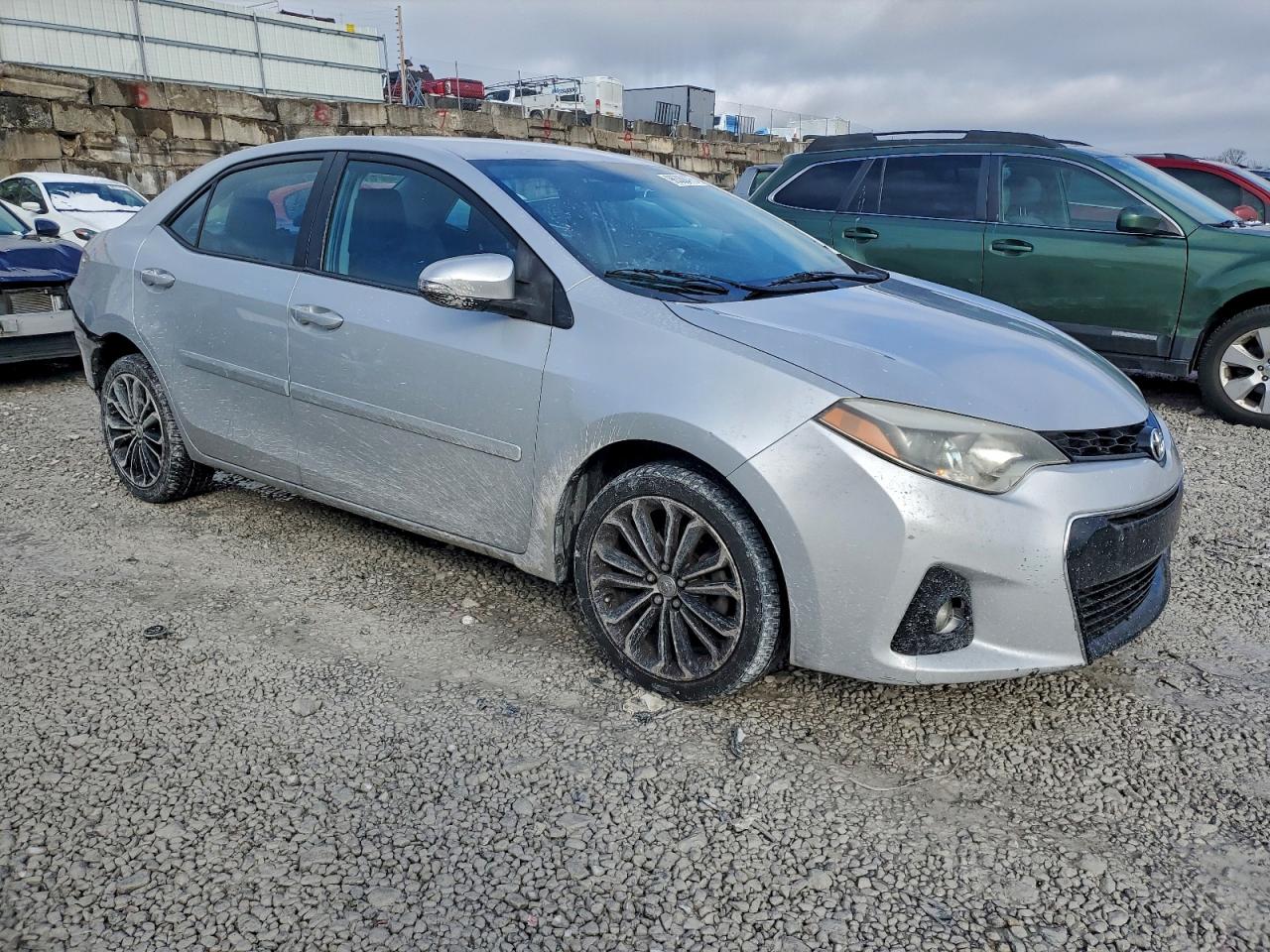 2014 TOYOTA COROLLA L photo 4