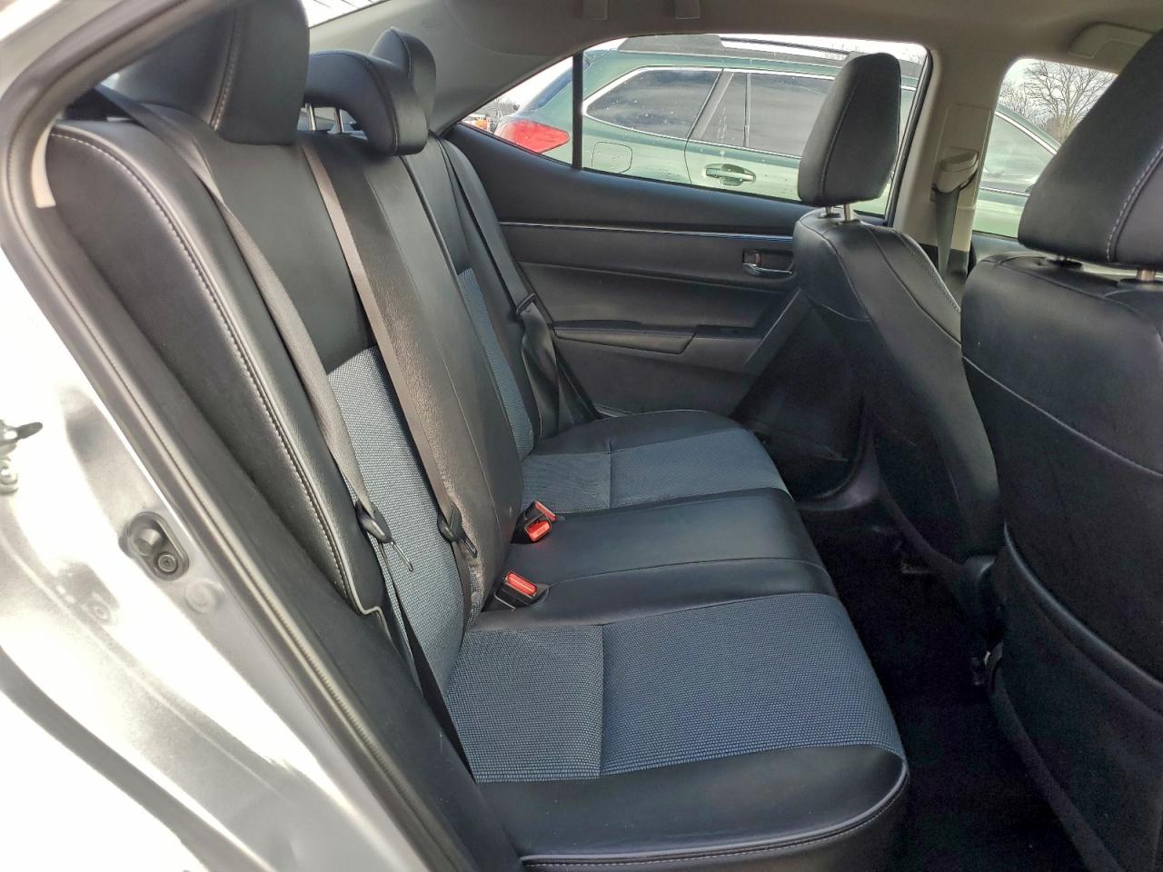 2014 TOYOTA COROLLA L photo 10