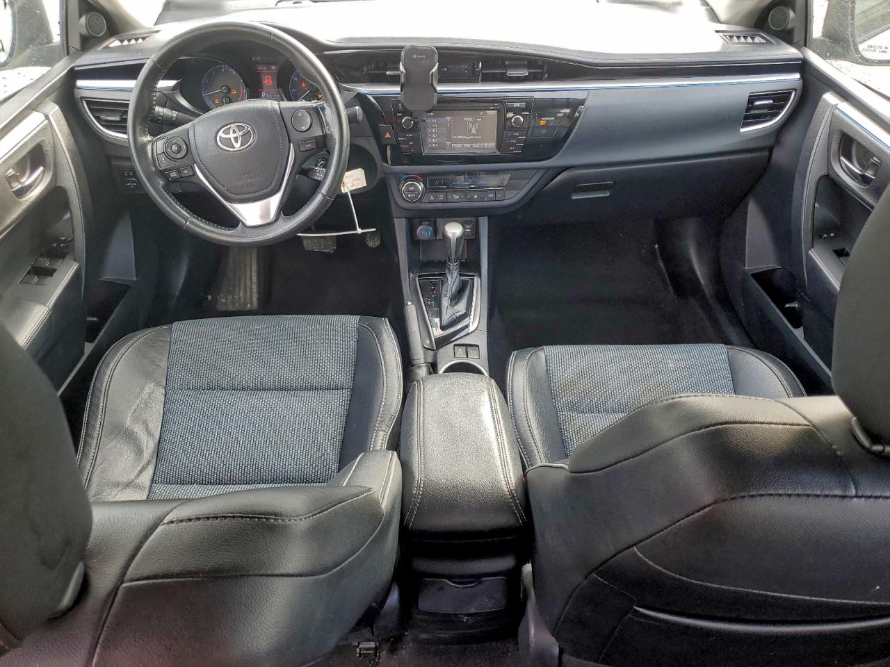 2014 TOYOTA COROLLA L photo 8