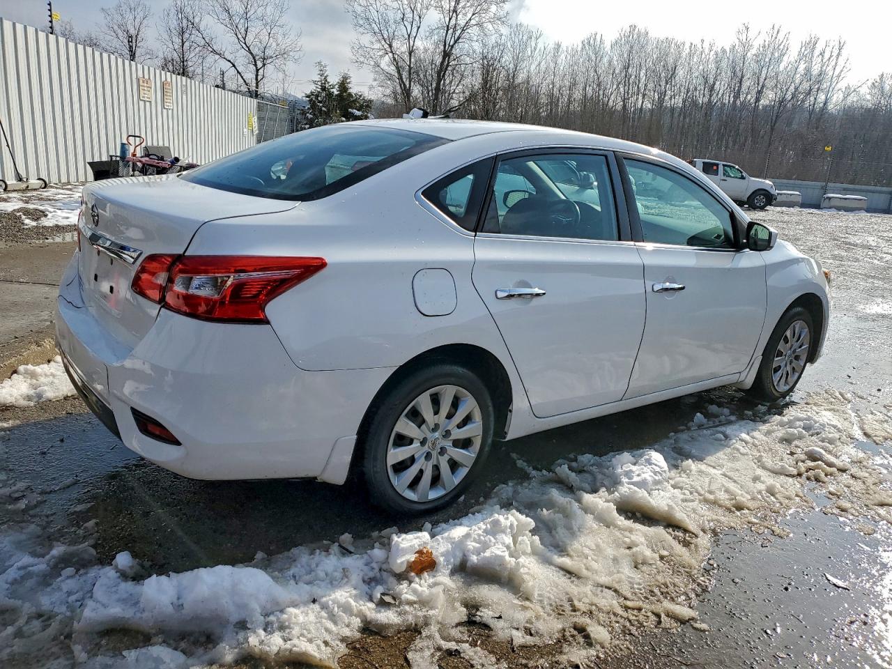 2019 NISSAN SENTRA S photo 3