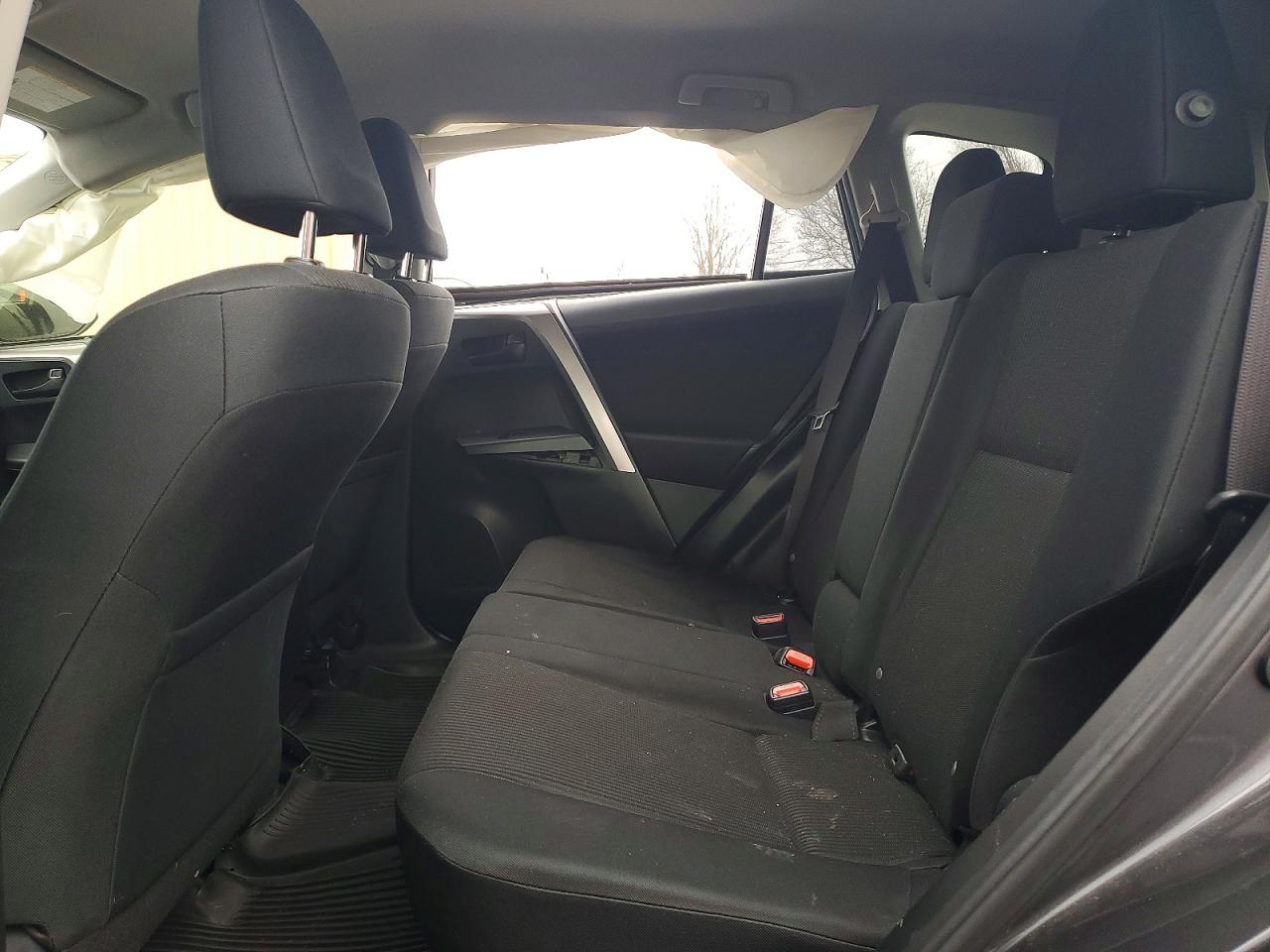 2018 TOYOTA RAV4 LE photo 21