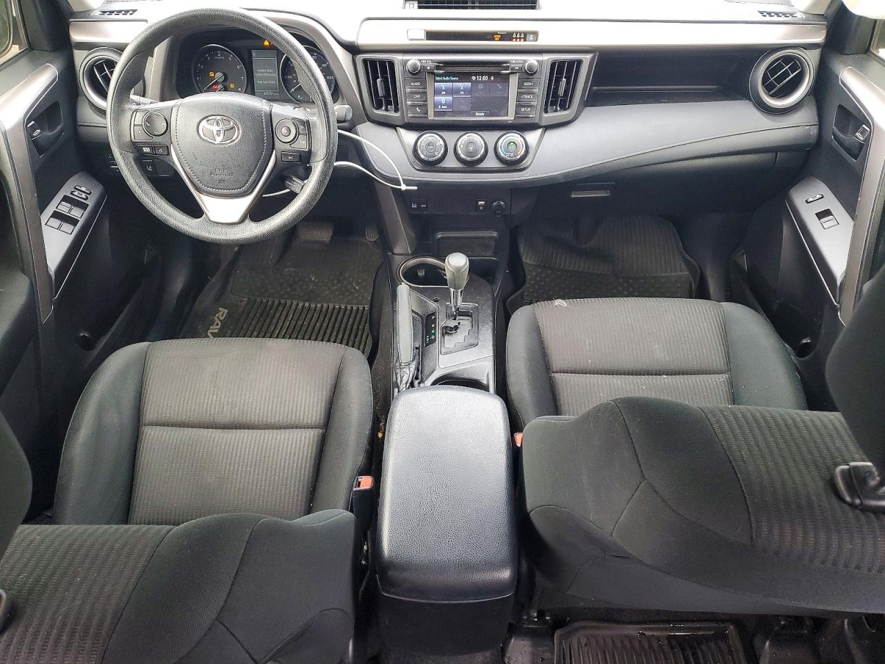 2018 TOYOTA RAV4 LE photo 15