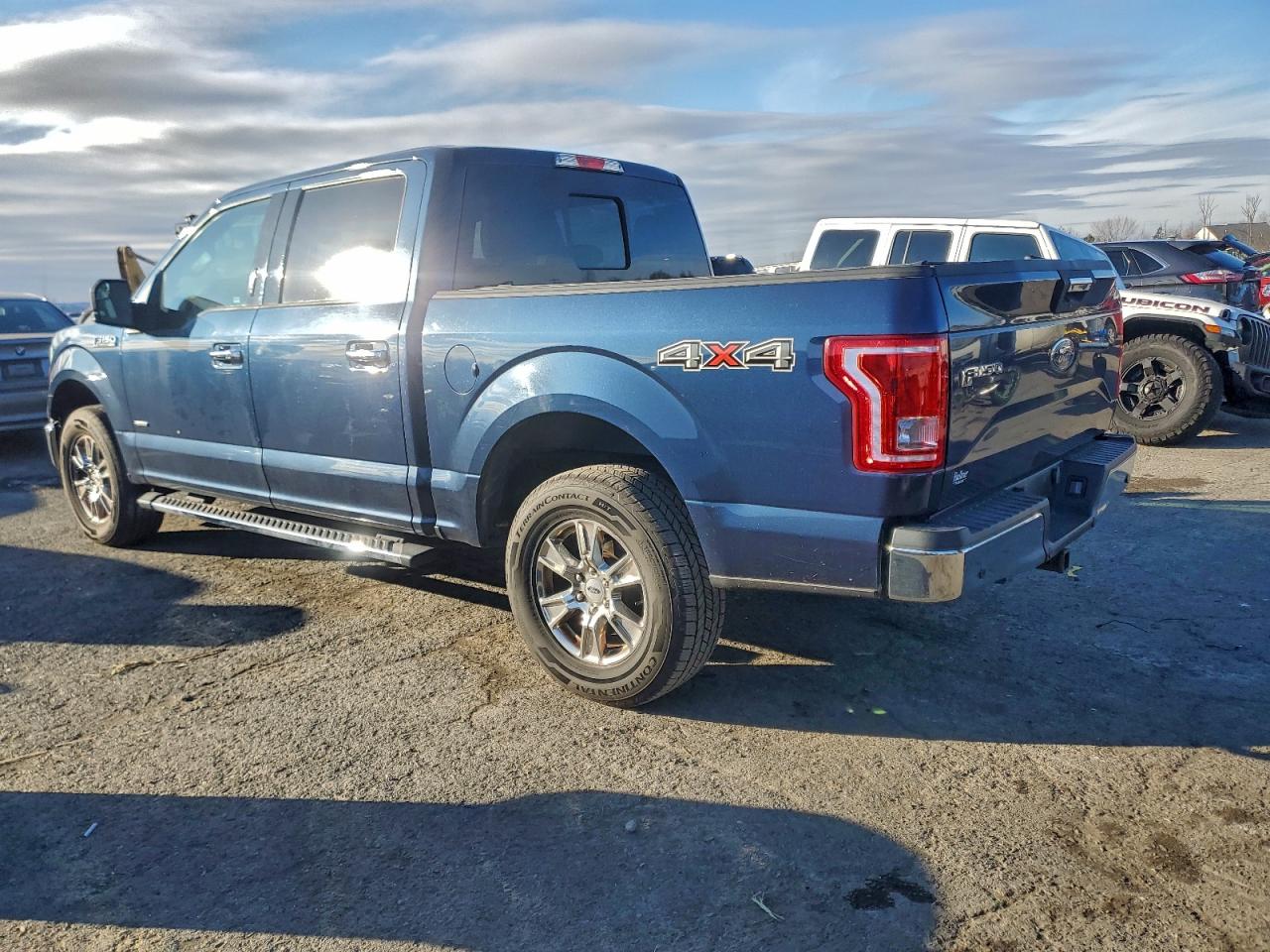 2015 FORD F150 SUPERCREW photo 2