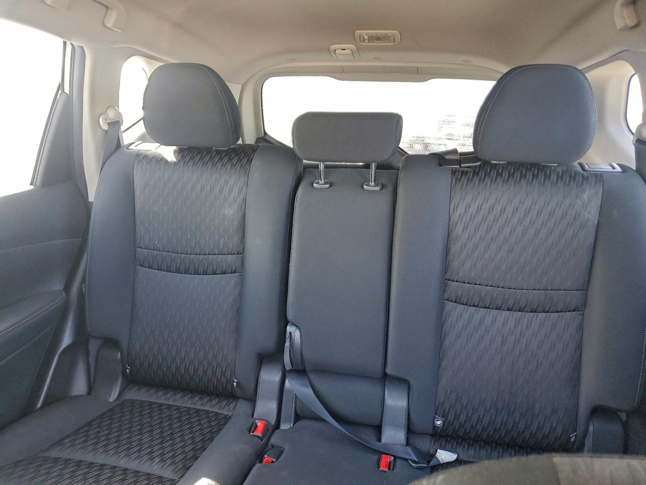 2018 NISSAN ROGUE S photo 10