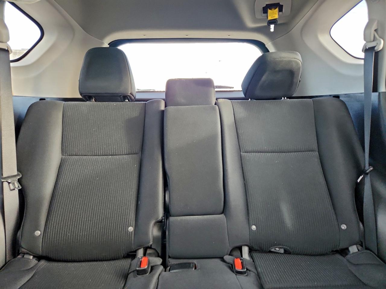 2016 TOYOTA RAV4 LE photo 10