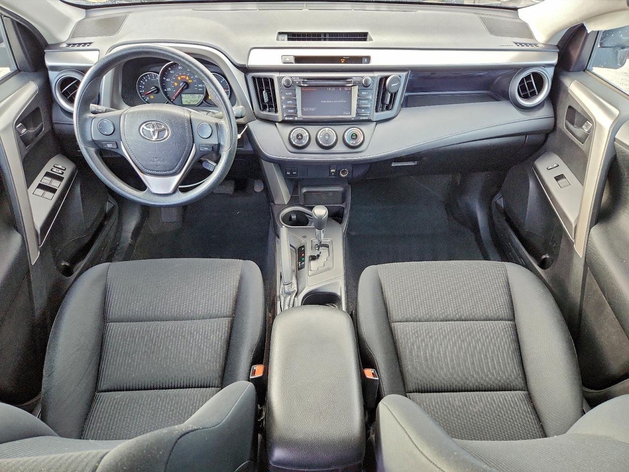 2016 TOYOTA RAV4 LE photo 8