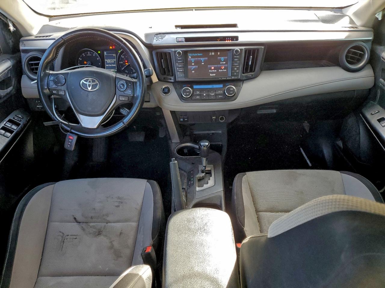 2017 TOYOTA RAV4 XLE photo 22