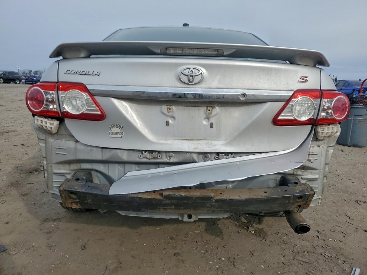 2012 TOYOTA COROLLA BASE photo 6