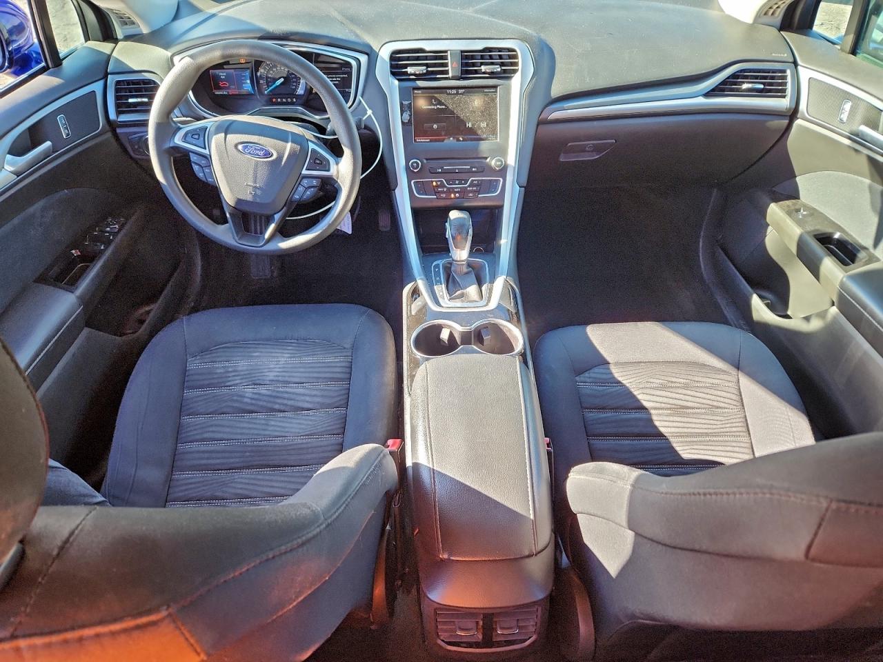 2016 FORD FUSION SE photo 8