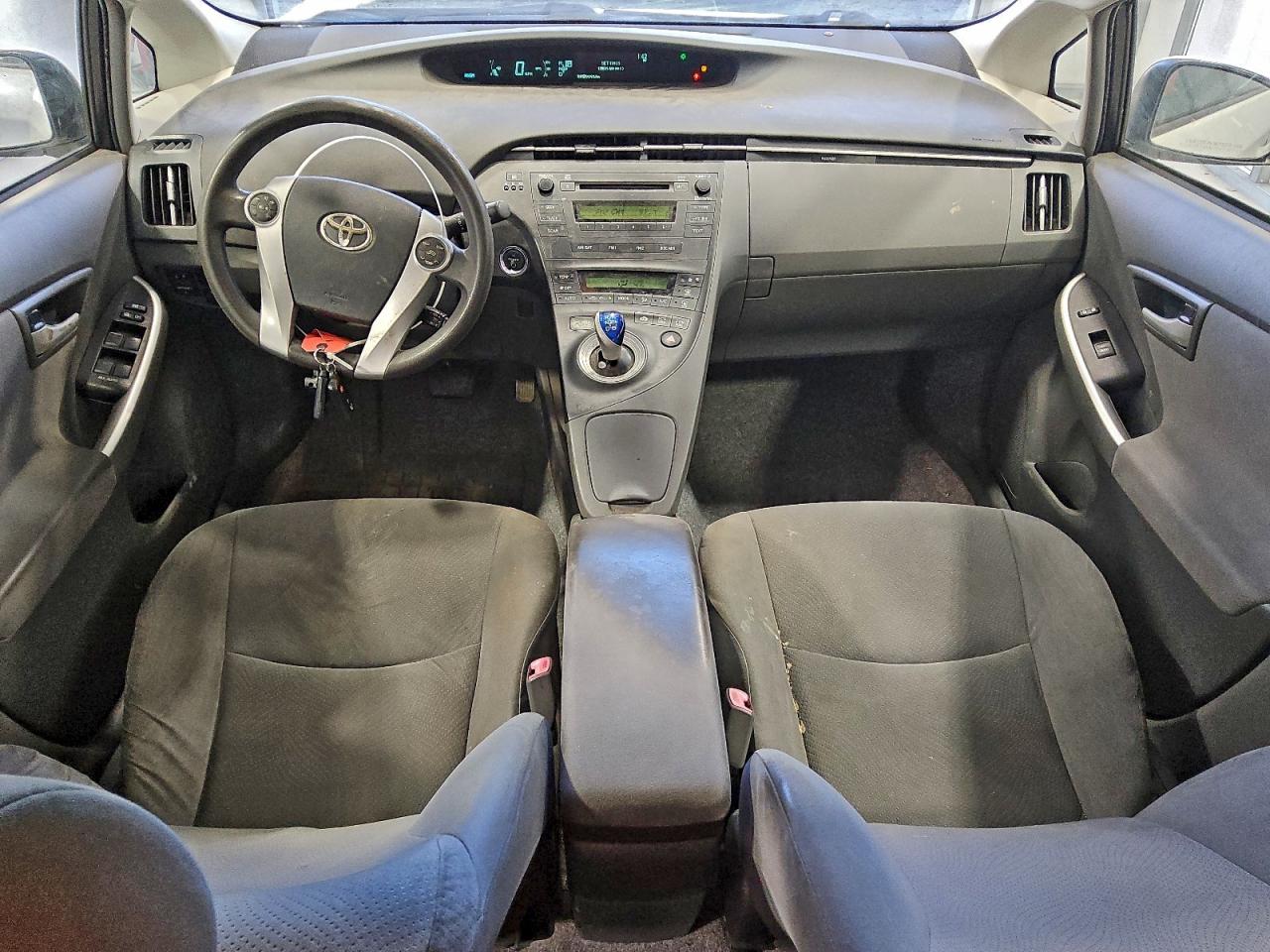 2010 TOYOTA PRIUS photo 8