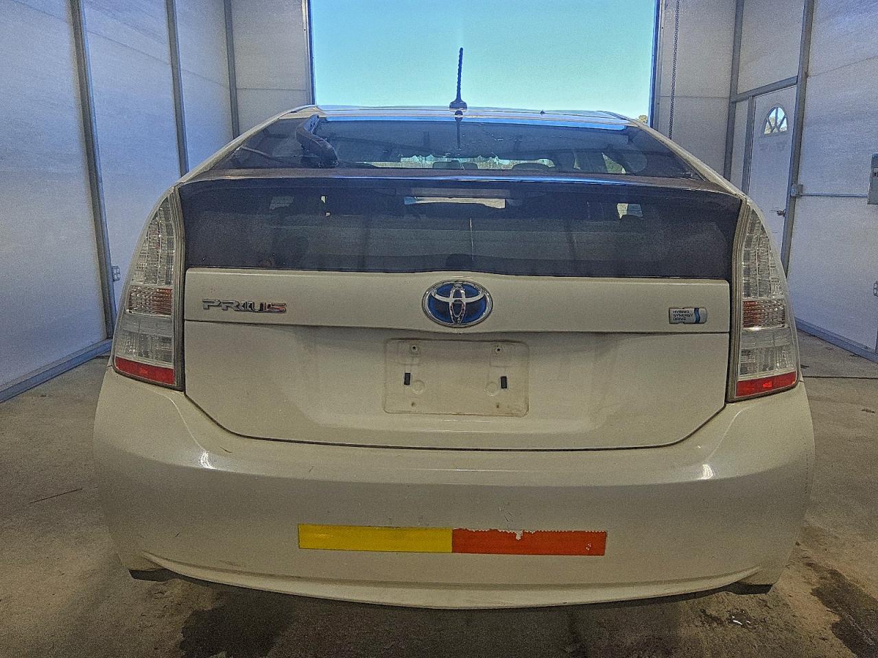2010 TOYOTA PRIUS photo 6