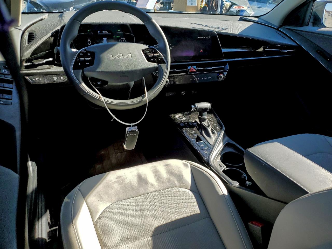 2024 KIA NIRO EX photo 8