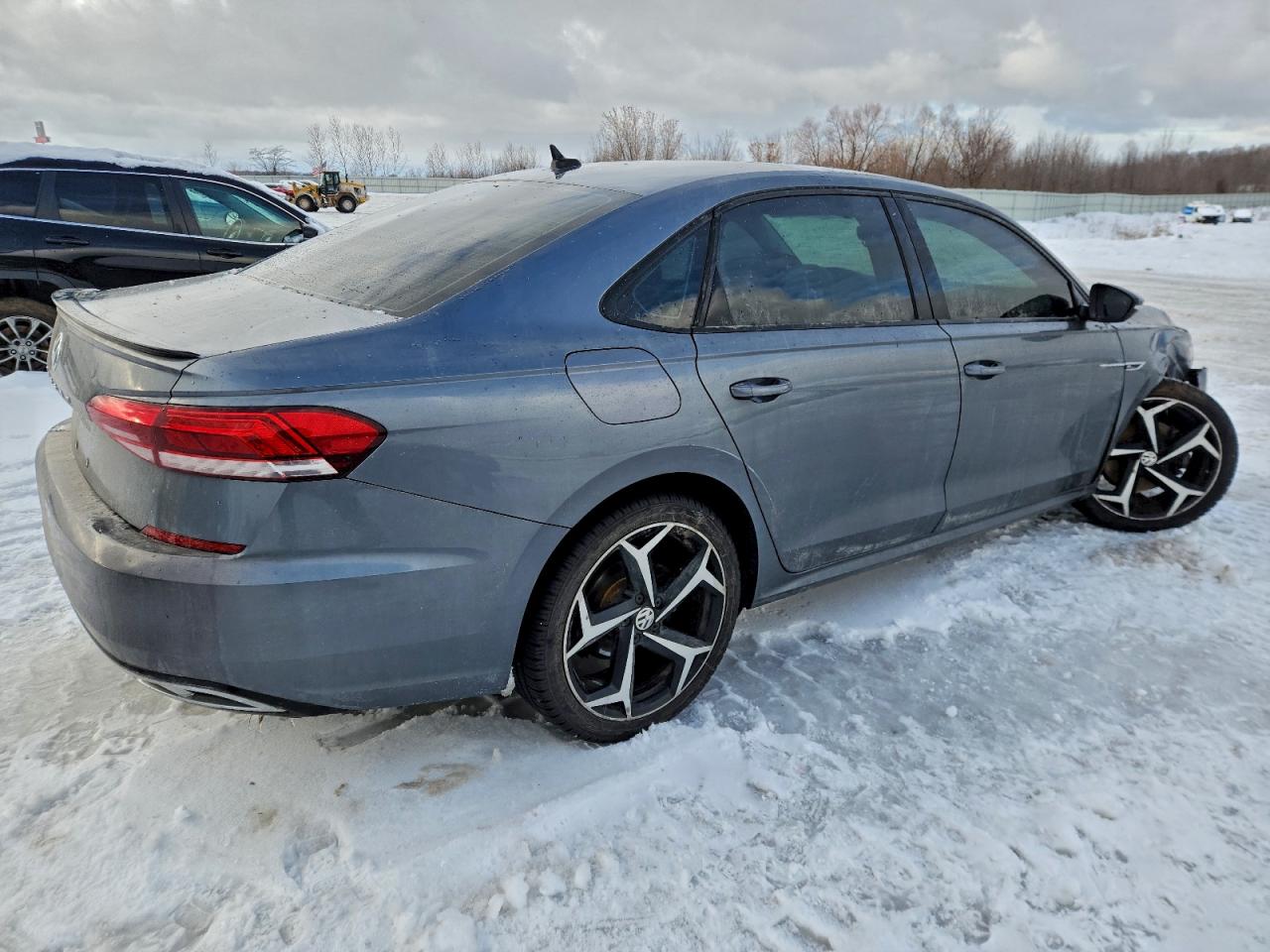 2020 VOLKSWAGEN PASSAT R-LINE photo 3