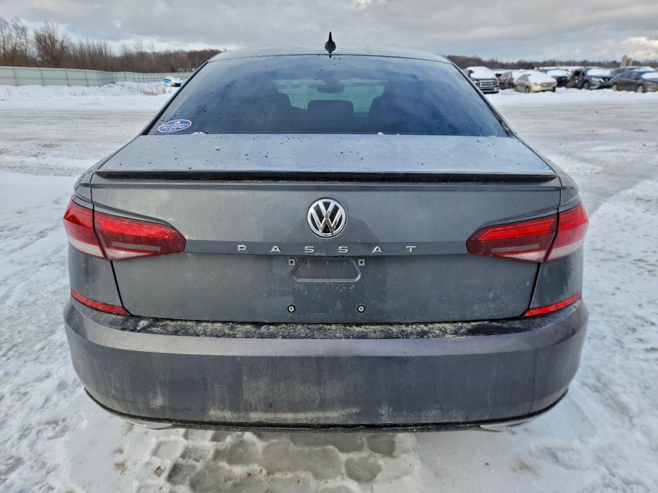 2020 VOLKSWAGEN PASSAT R-LINE photo 6