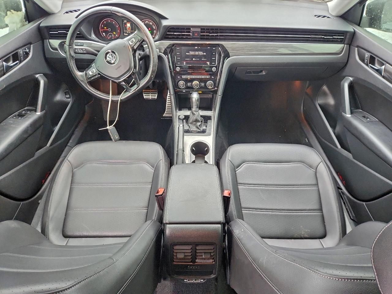 2020 VOLKSWAGEN PASSAT R-LINE photo 8