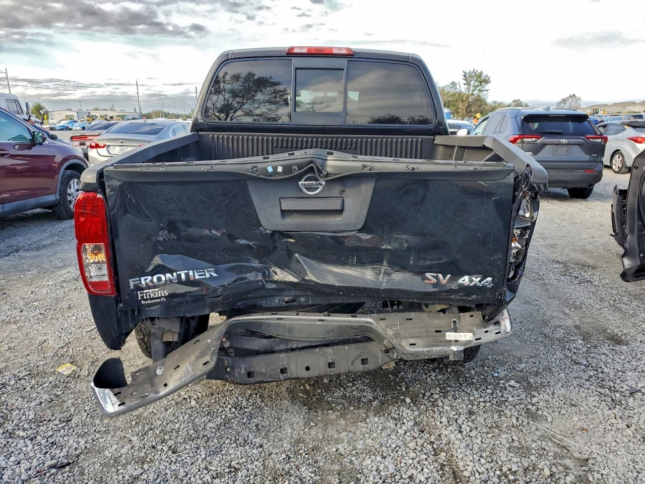 2019 NISSAN FRONTIER S photo 6
