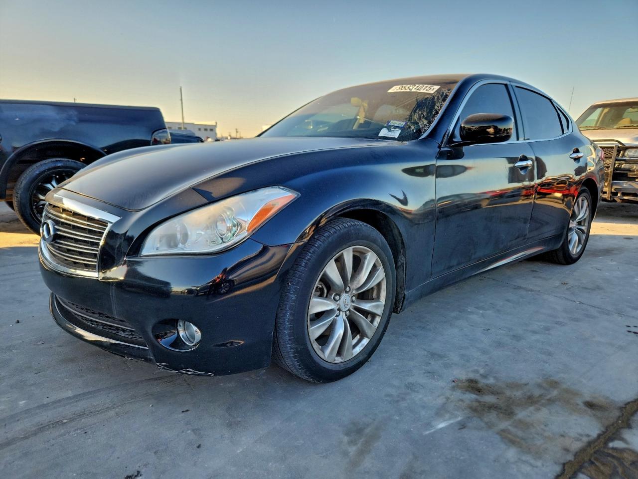 2013 INFINITI M37 — NORMAL WEAR damage — photo 1