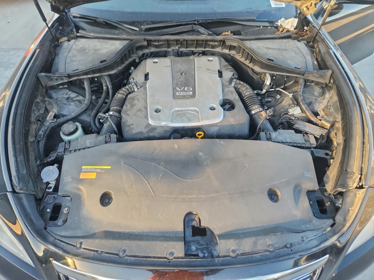 2013 INFINITI M37 photo 11
